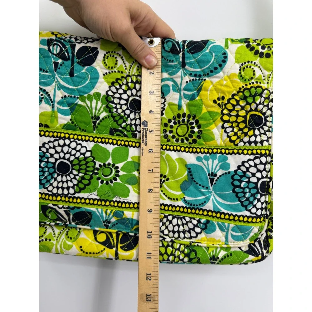 Vera Bradley Lime's Up Messenger‎ laptop Bag Green Floral Quilted Crossbody